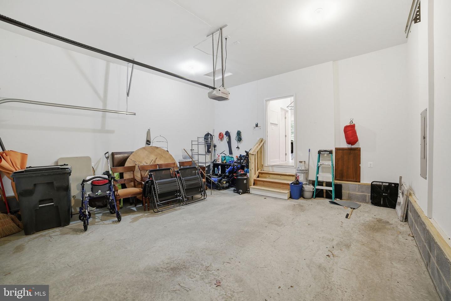 329 N Glebe Rd Property Photo 26