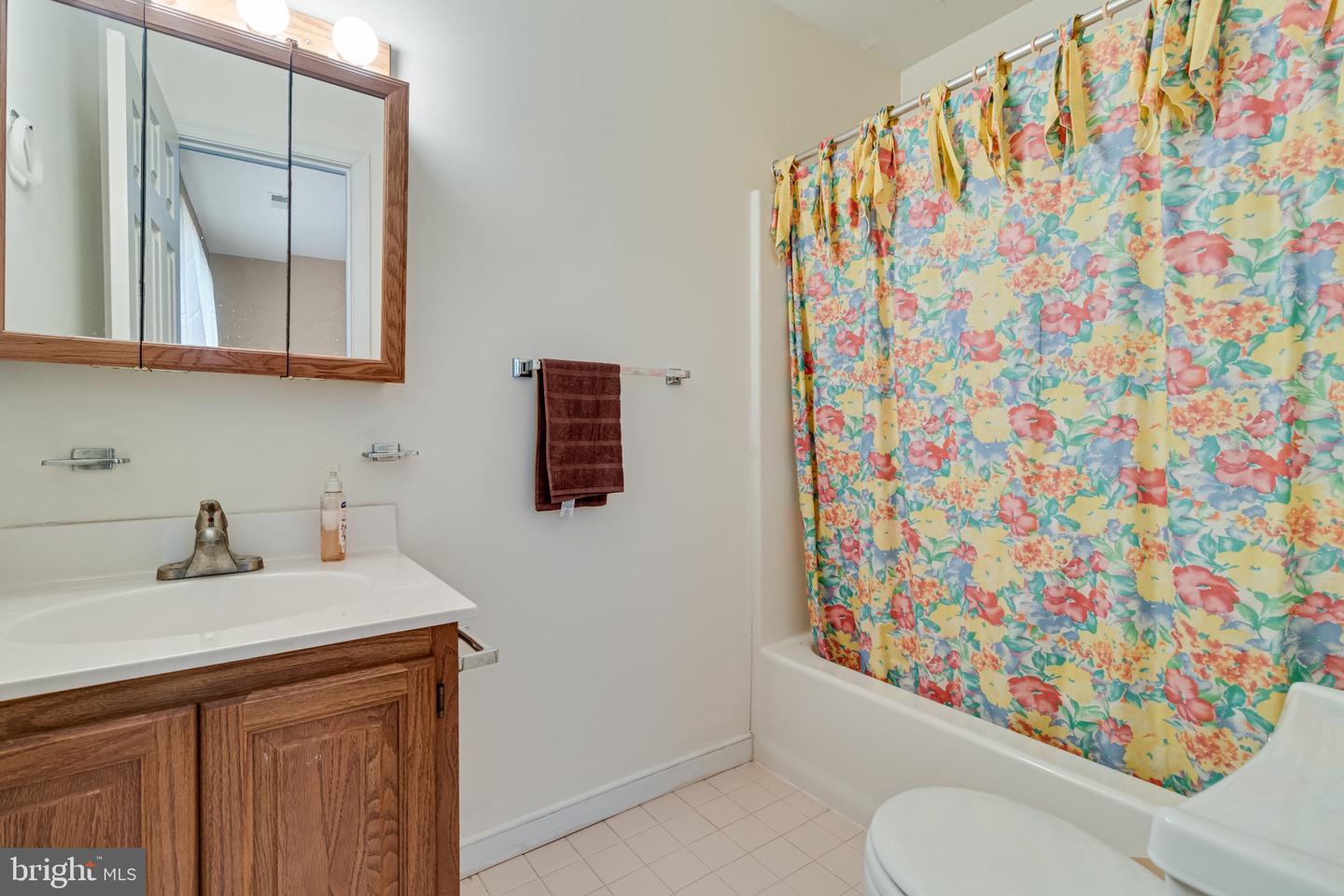 899 N Glebe Rd Property Photo 10