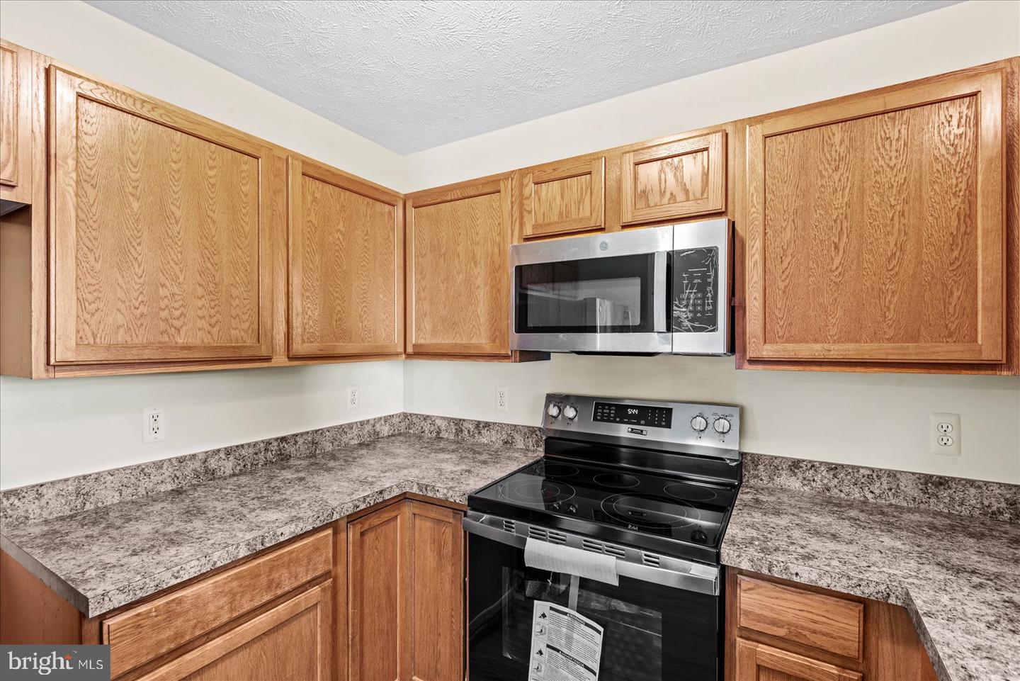 321 3rd St Property Photo 18