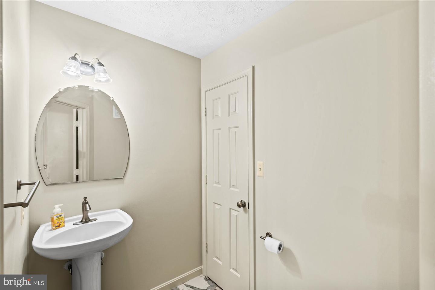 321 3rd St Property Photo 20