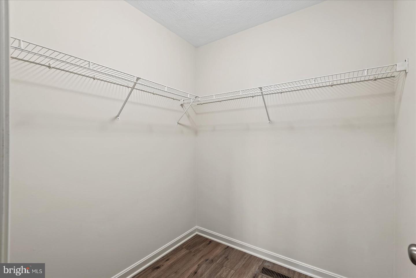 321 3rd St Property Photo 28