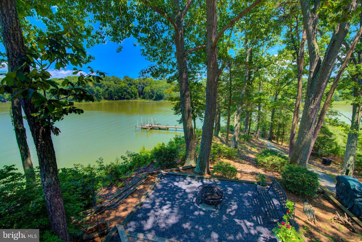 579 Bay Pointe Dr Property Photo 12
