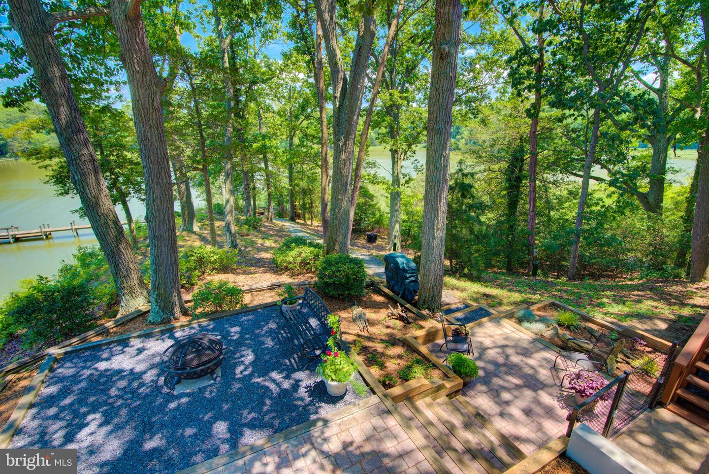 579 Bay Pointe Dr Property Photo 13