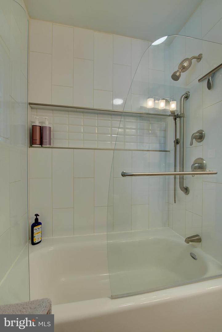 579 Bay Pointe Dr Property Photo 67