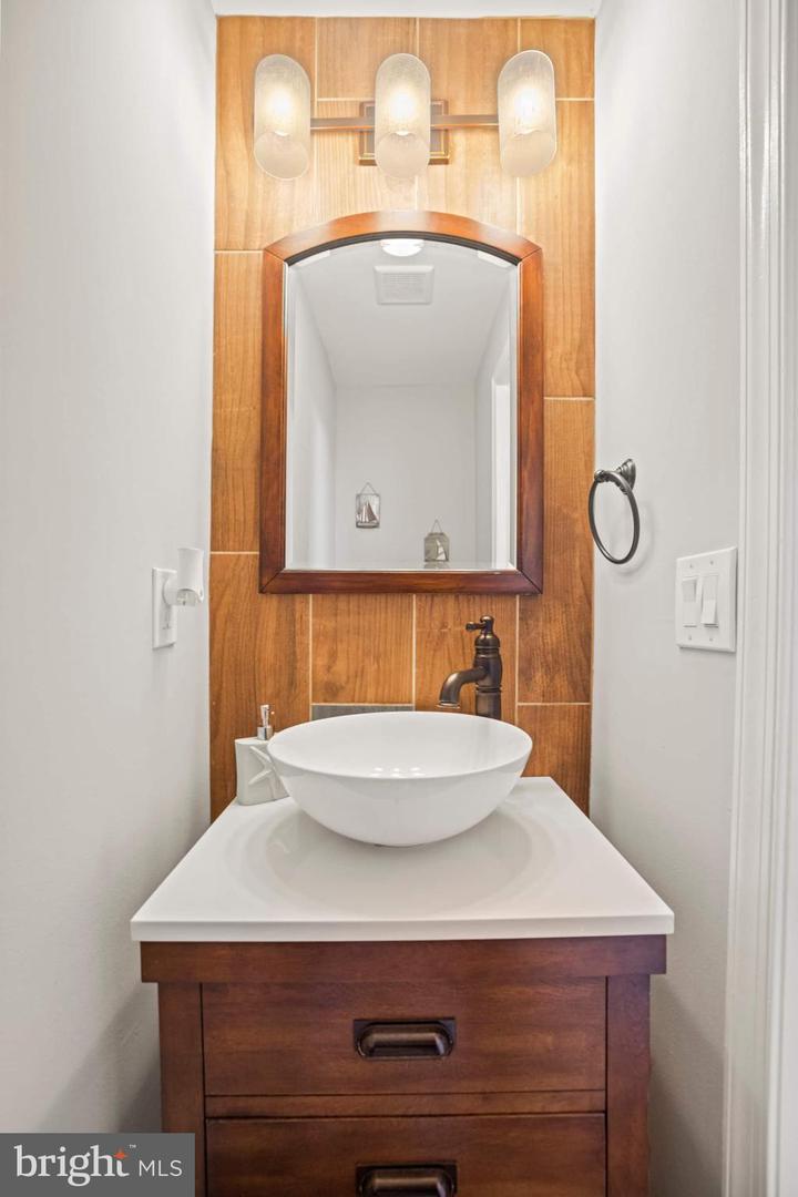 139 8th St Property Photo 46