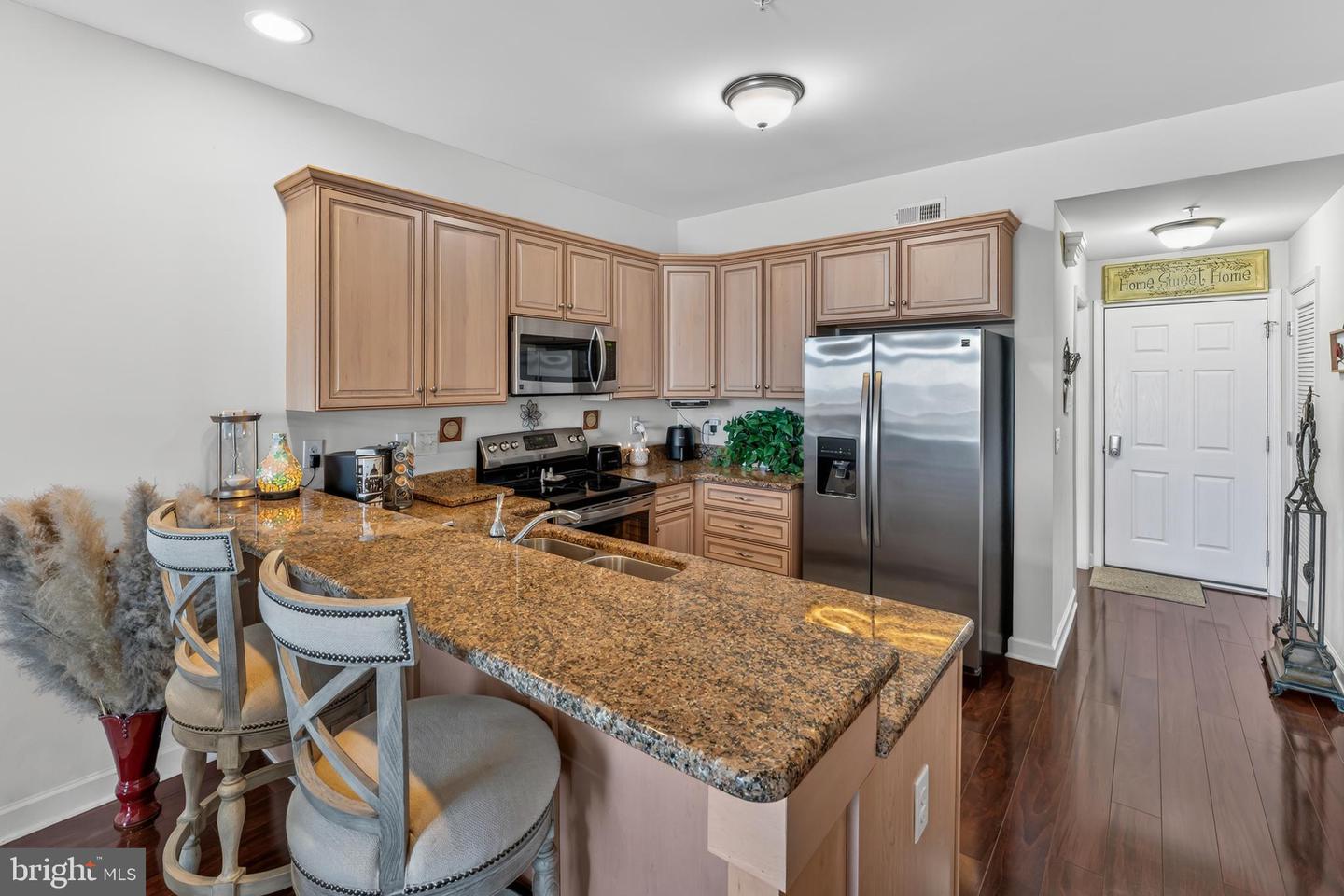 103 N Irving Ave #404 Property Photo 12