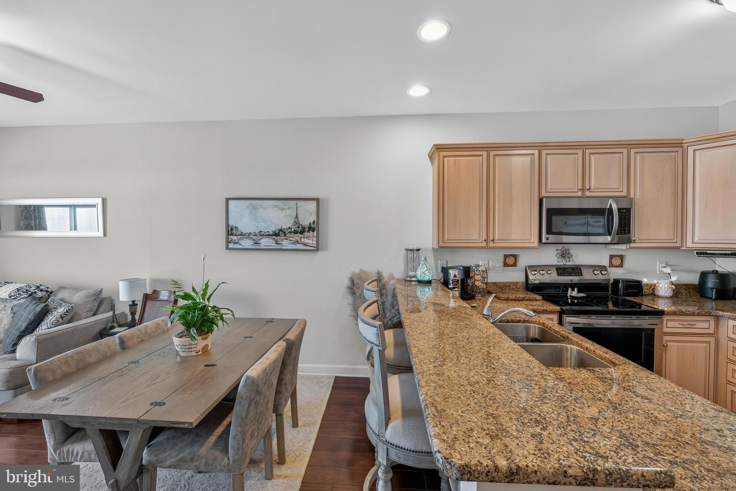103 N Irving Ave #404 Property Photo 18