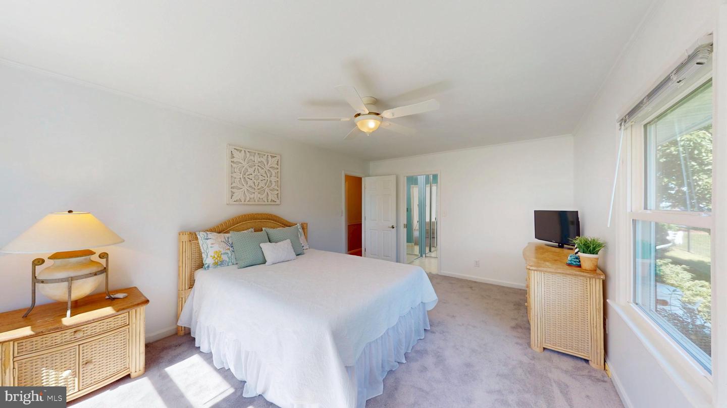 651 Barracks Beach Dr Property Photo 33