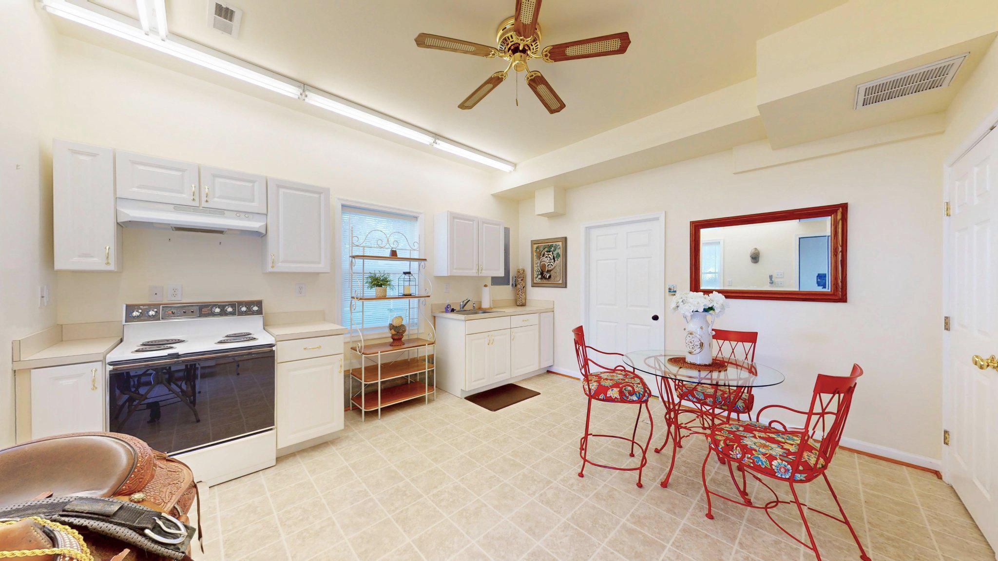 651 Barracks Beach Dr Property Photo 95