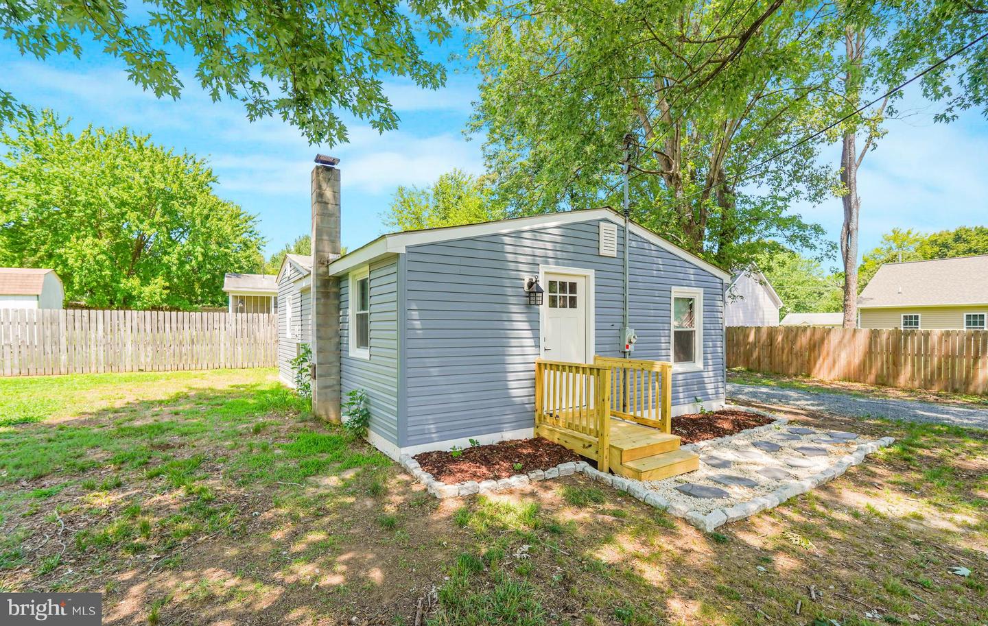 227 Dale Dr Property Photo 1