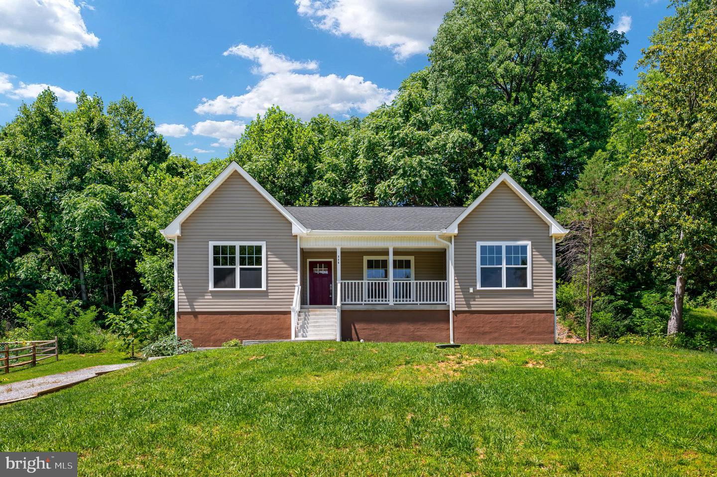 336 American Drive Property Photo 4