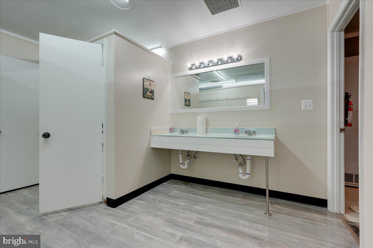 277 Harbor View Cir Property Photo 54