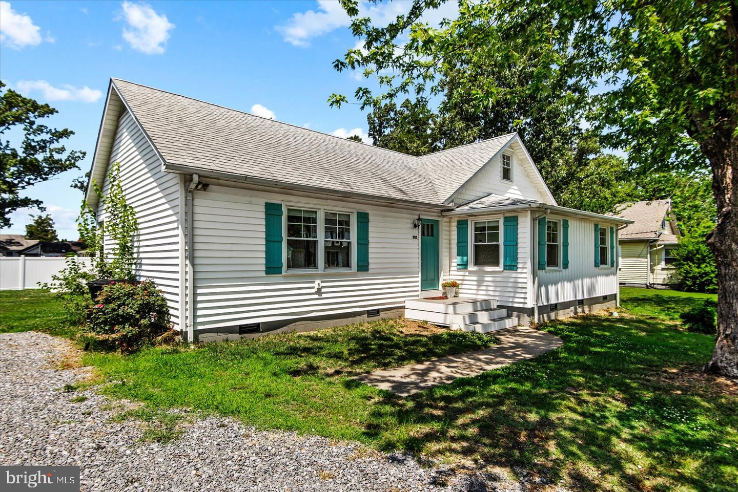 505 Monroe Bay Ave Property Photo 1