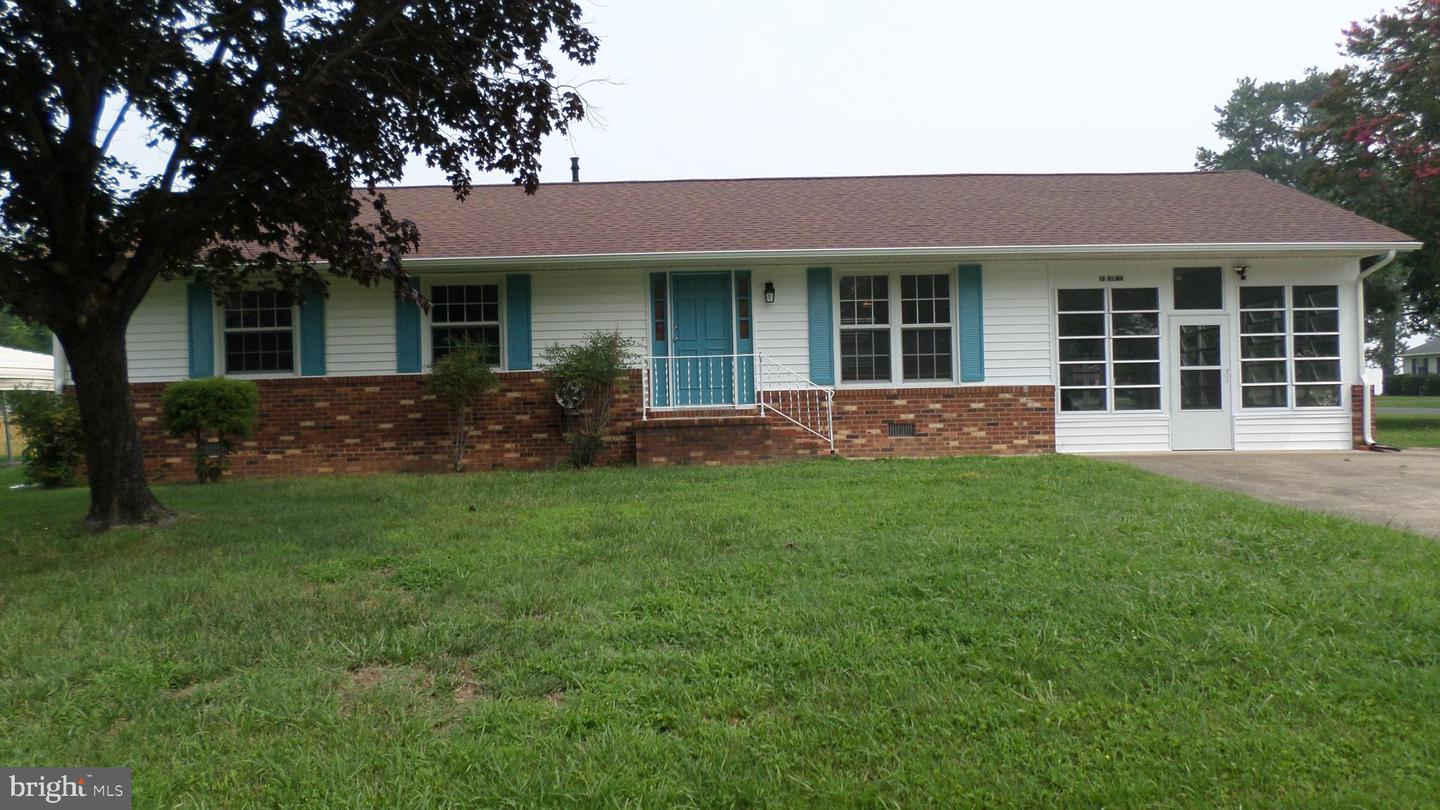 16 Alma Ln Property Photo 1