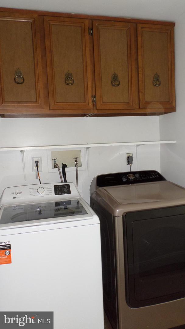 16 Alma Ln Property Photo 7