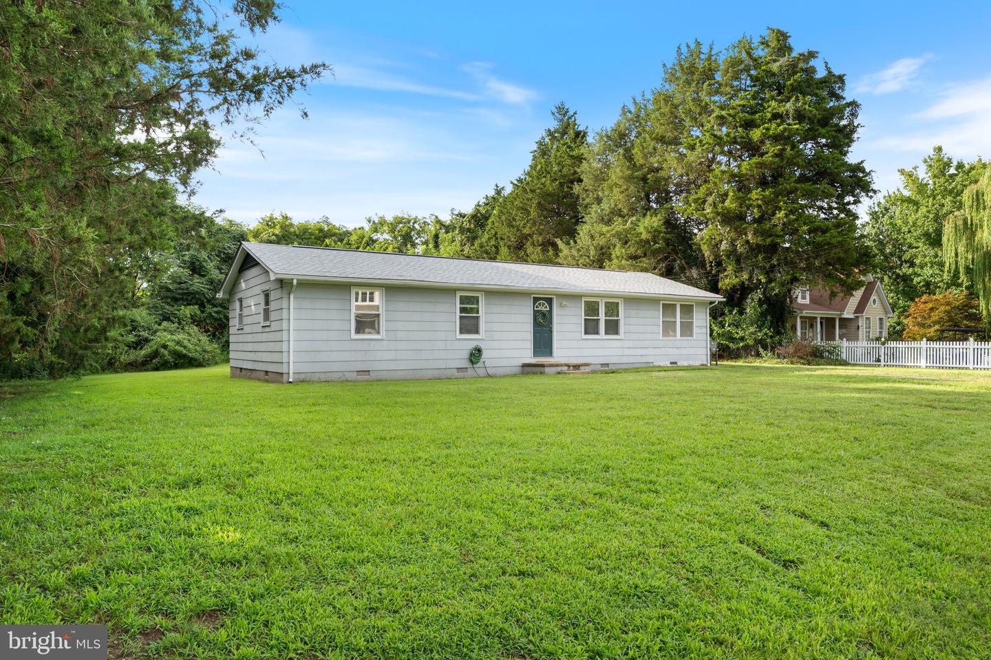 127 FAIRFAX DR