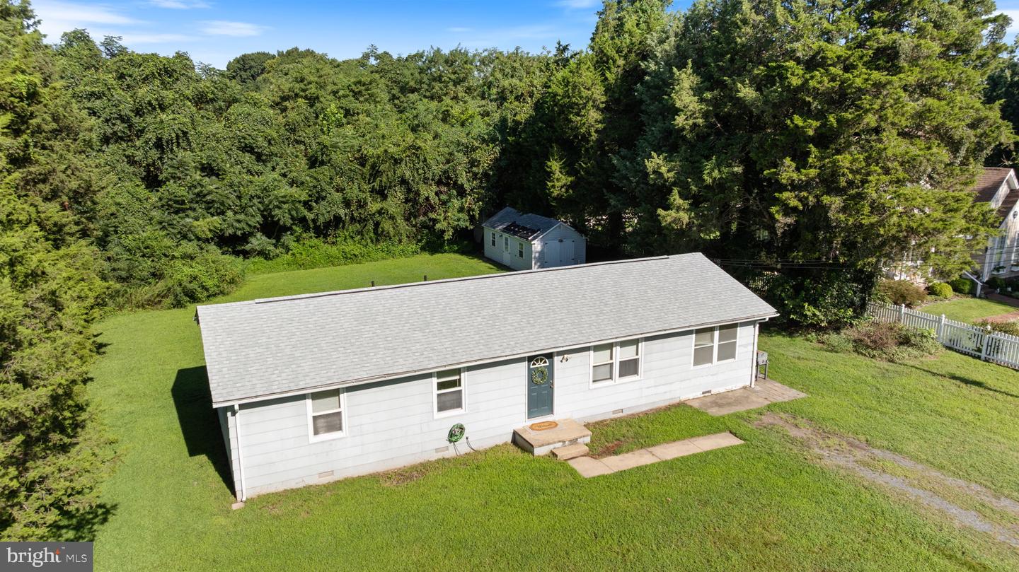 127 Fairfax Dr Property Photo 1