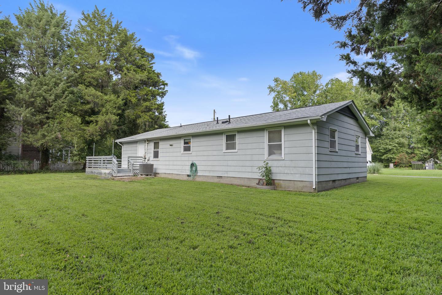 127 Fairfax Dr Property Photo 23