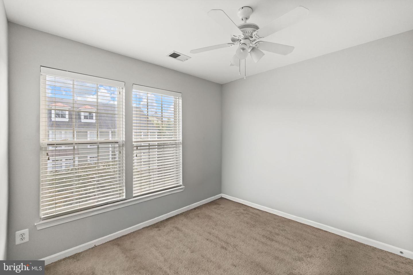 307 Monroe Point Dr Property Photo 17