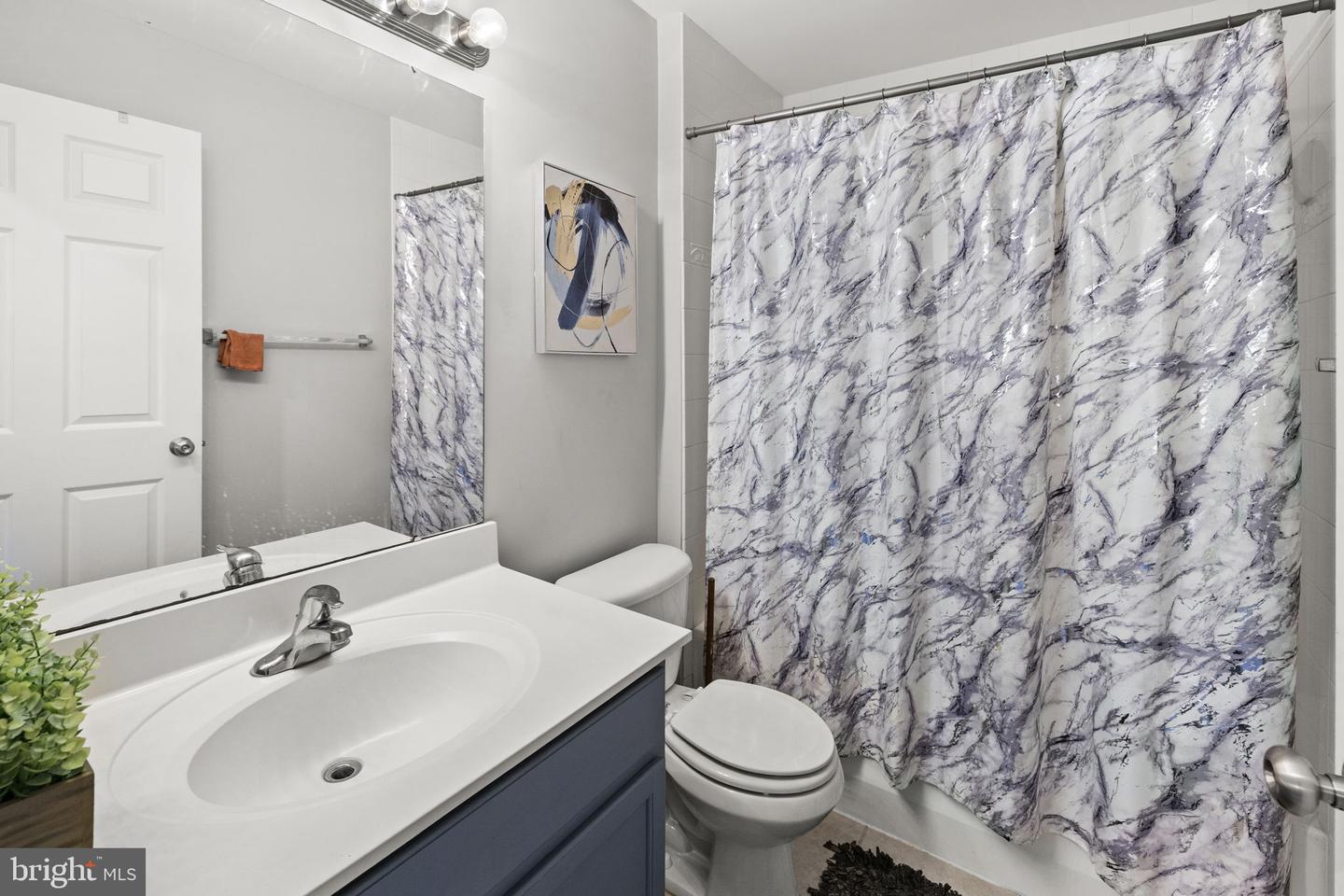 307 Monroe Point Dr Property Photo 18