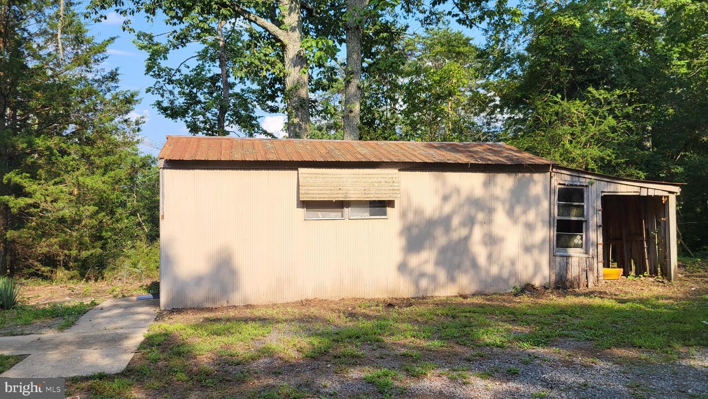 224 Anchor Ln Property Photo 23