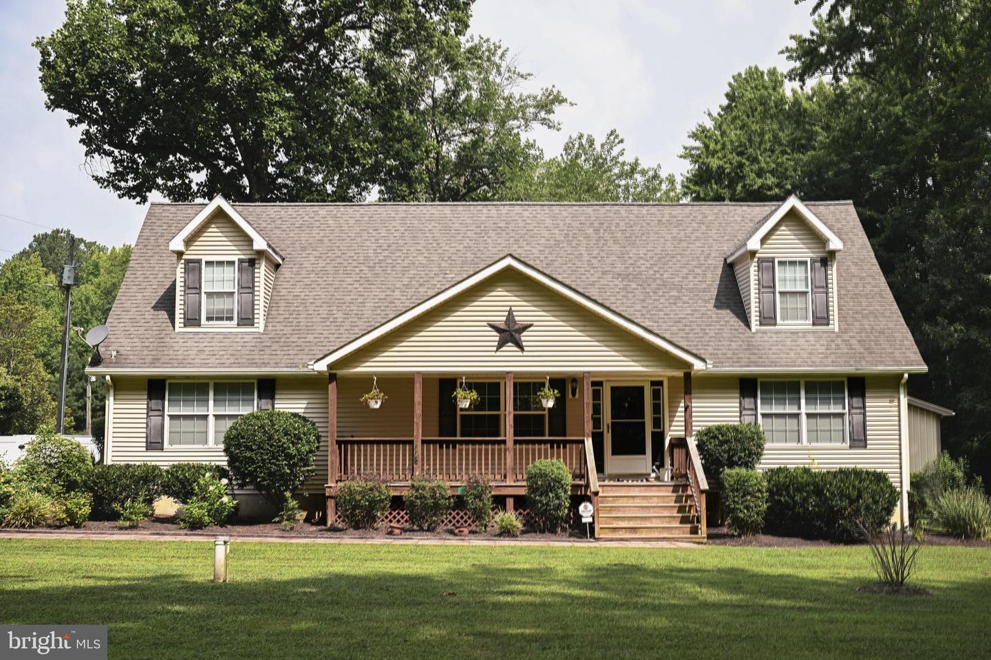 811 LONG POINT RD