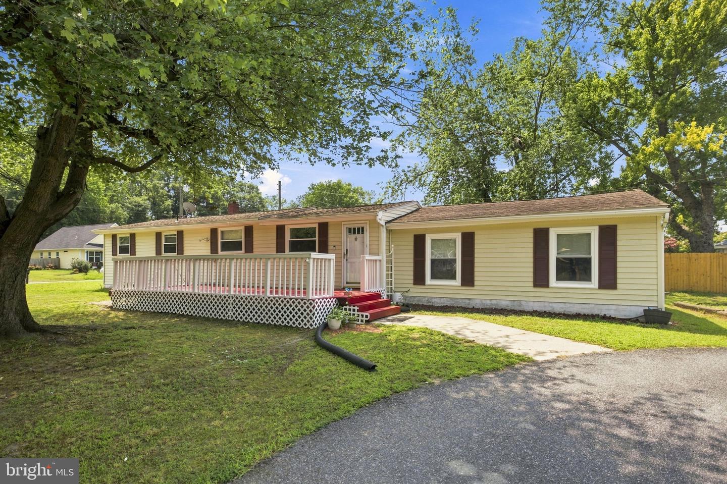 153 Richmond Rd Property Photo 1
