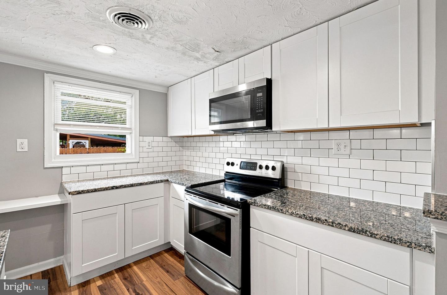 153 Richmond Rd Property Photo 16