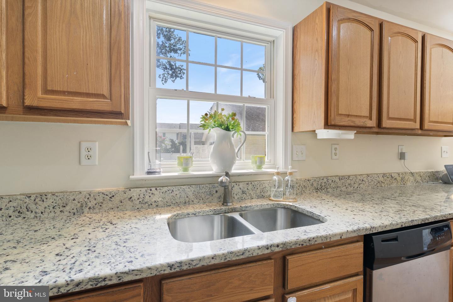 22 2nd Property Photo 13