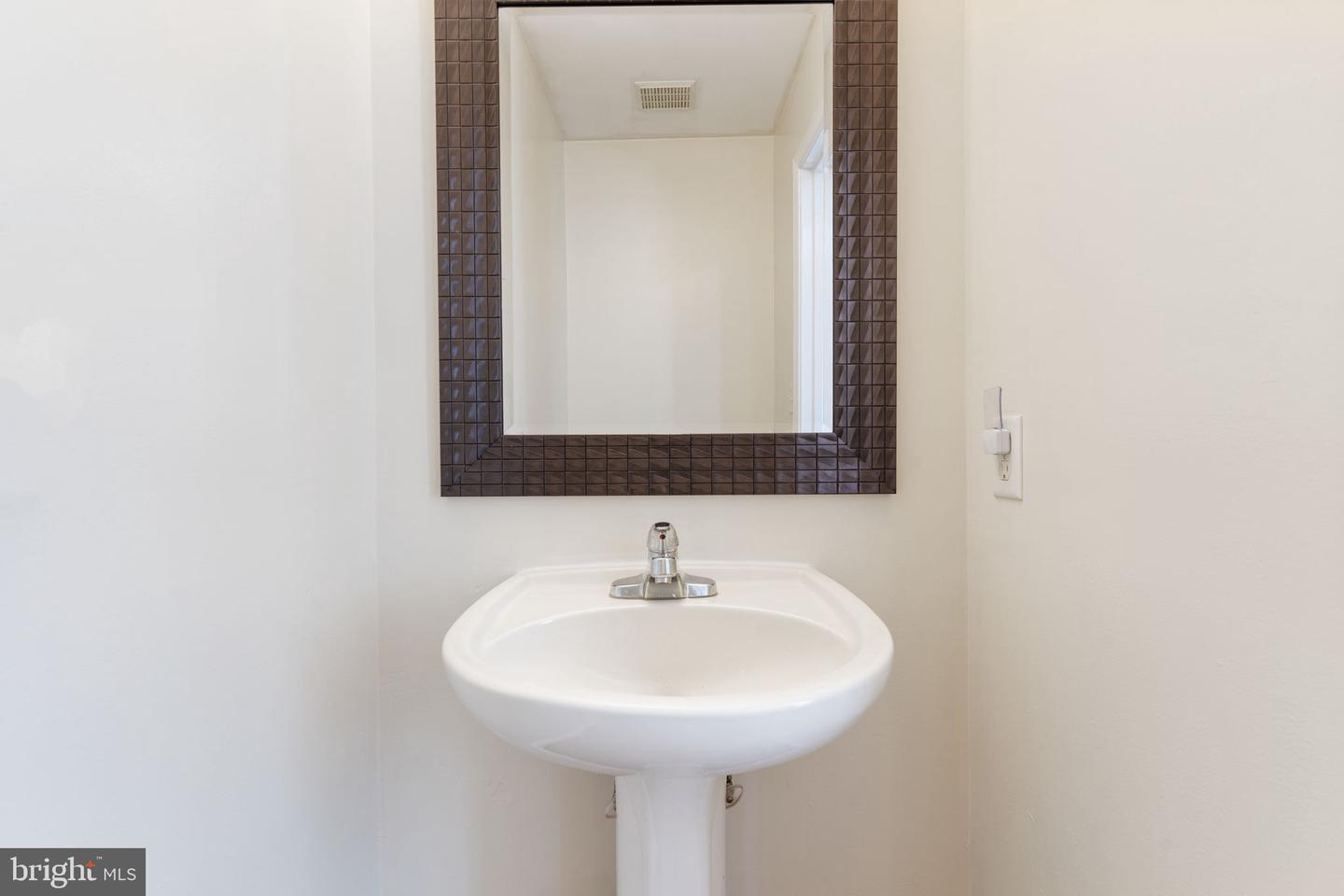 22 2nd Property Photo 15