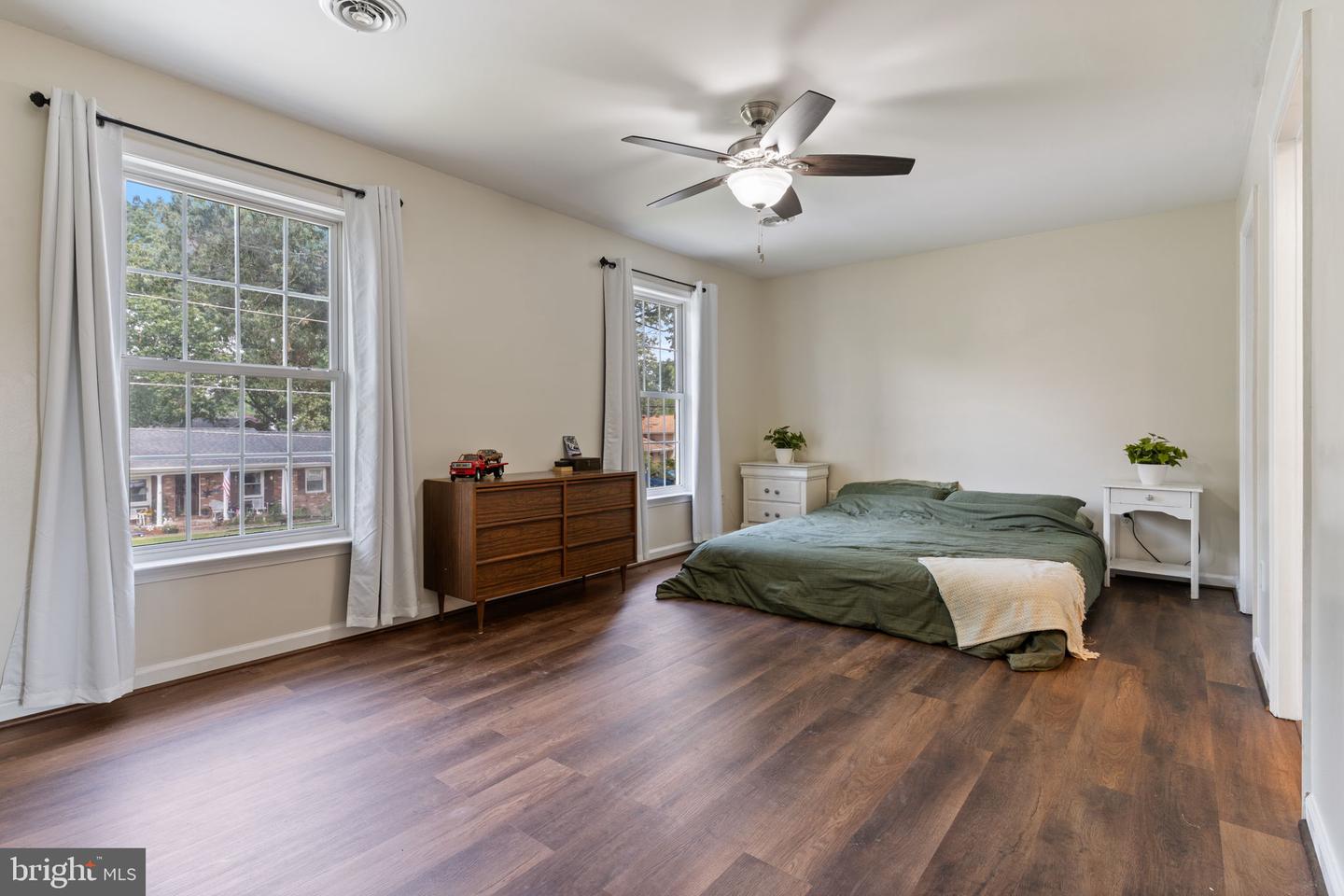 22 2nd Property Photo 19