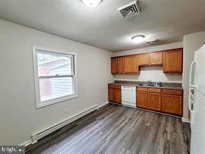 1101 Davis St Property Photo 4