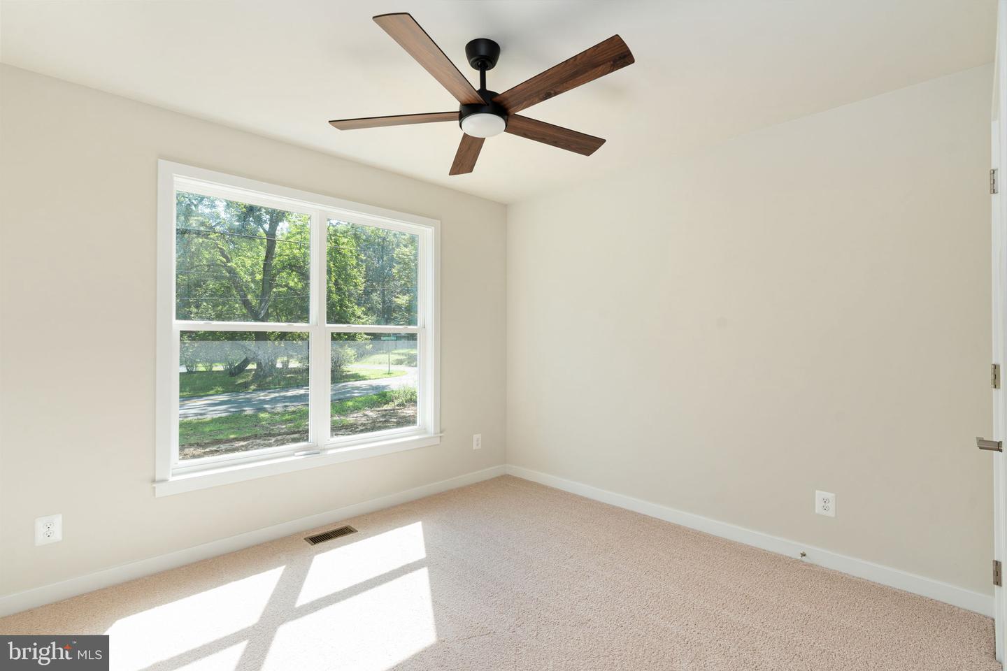 803 Albrough Blvd Property Photo 33