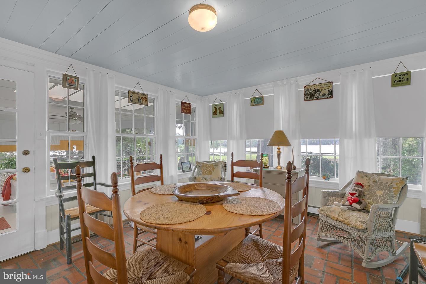 VAWE2012056 Property Photo 3