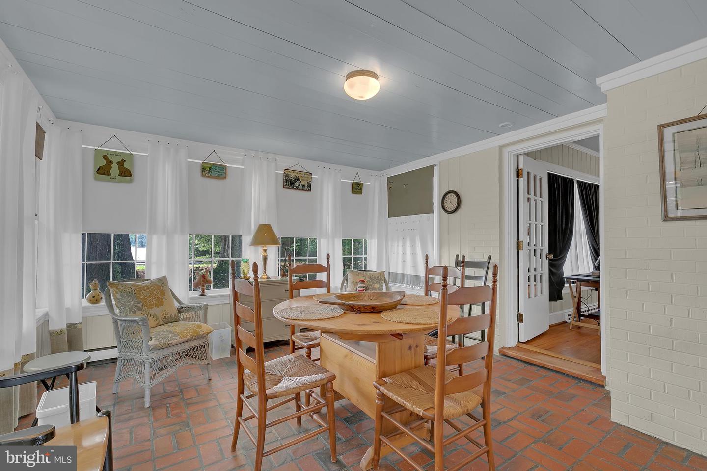 VAWE2012056 Property Photo 23