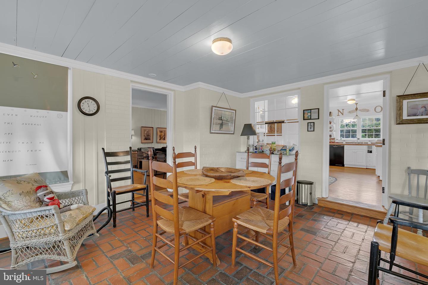 VAWE2012056 Property Photo 24