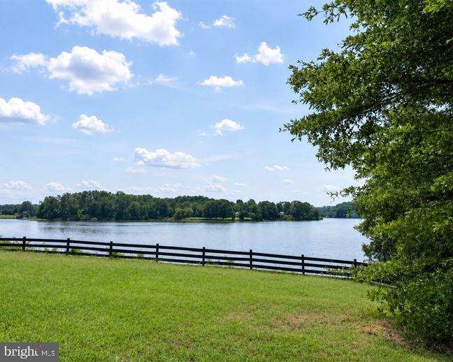 VAWE2012056 Property Photo 42