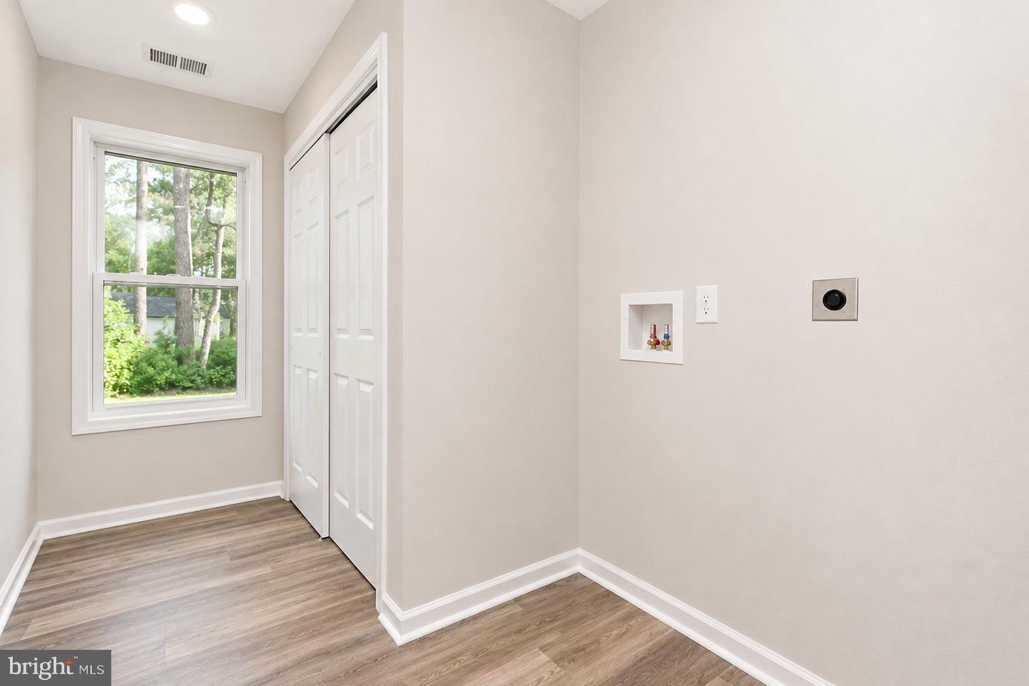 191 Woodbine Dr Property Photo 17