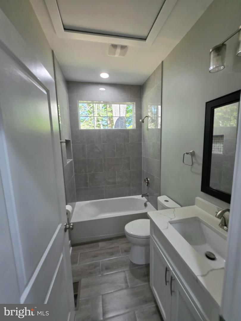 63 Elm Dr Property Photo 7