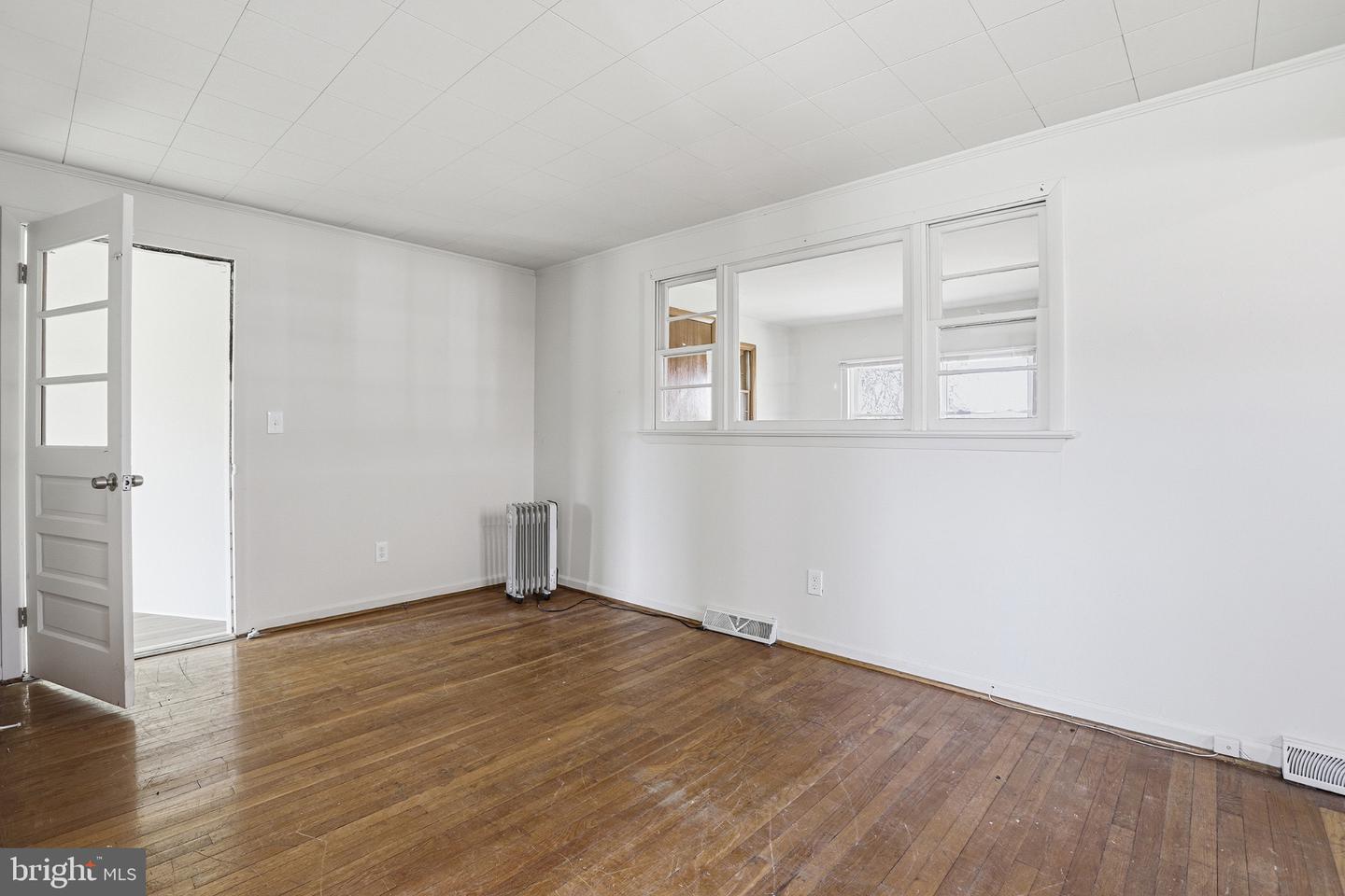 20289 Ridge Rd Property Photo 6