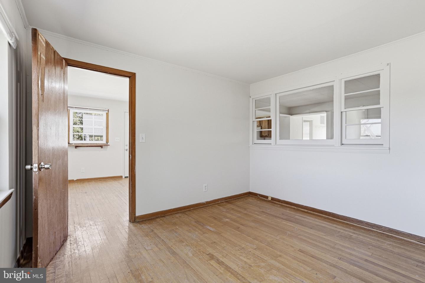 20289 Ridge Rd Property Photo 9