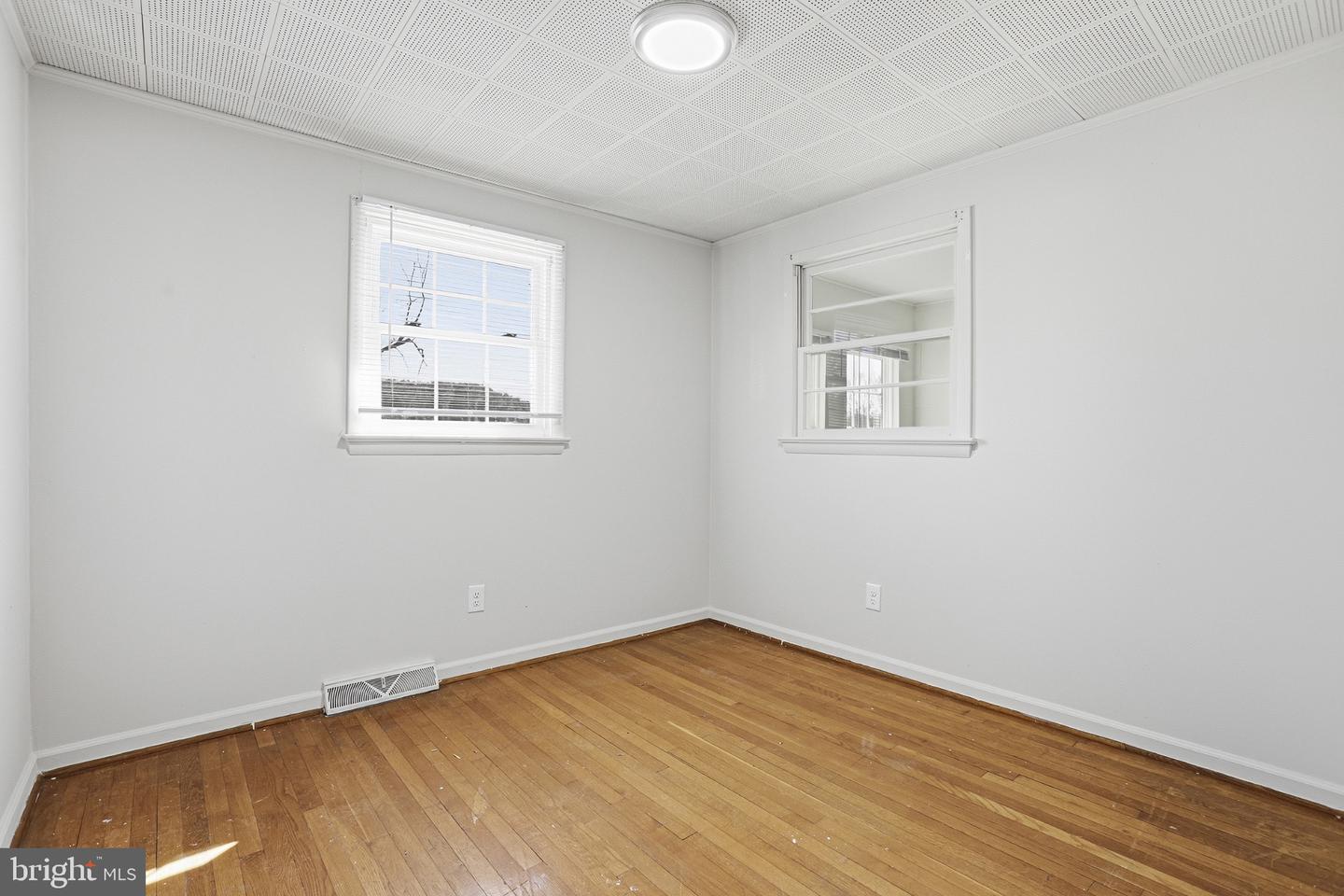 20289 Ridge Rd Property Photo 10
