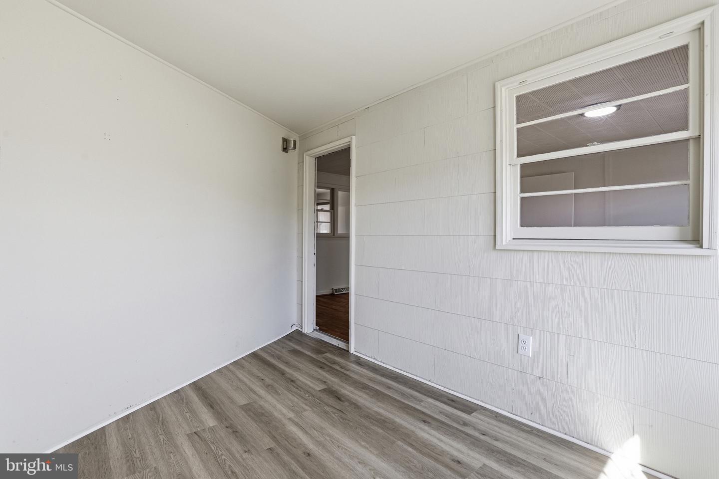 20289 Ridge Rd Property Photo 16