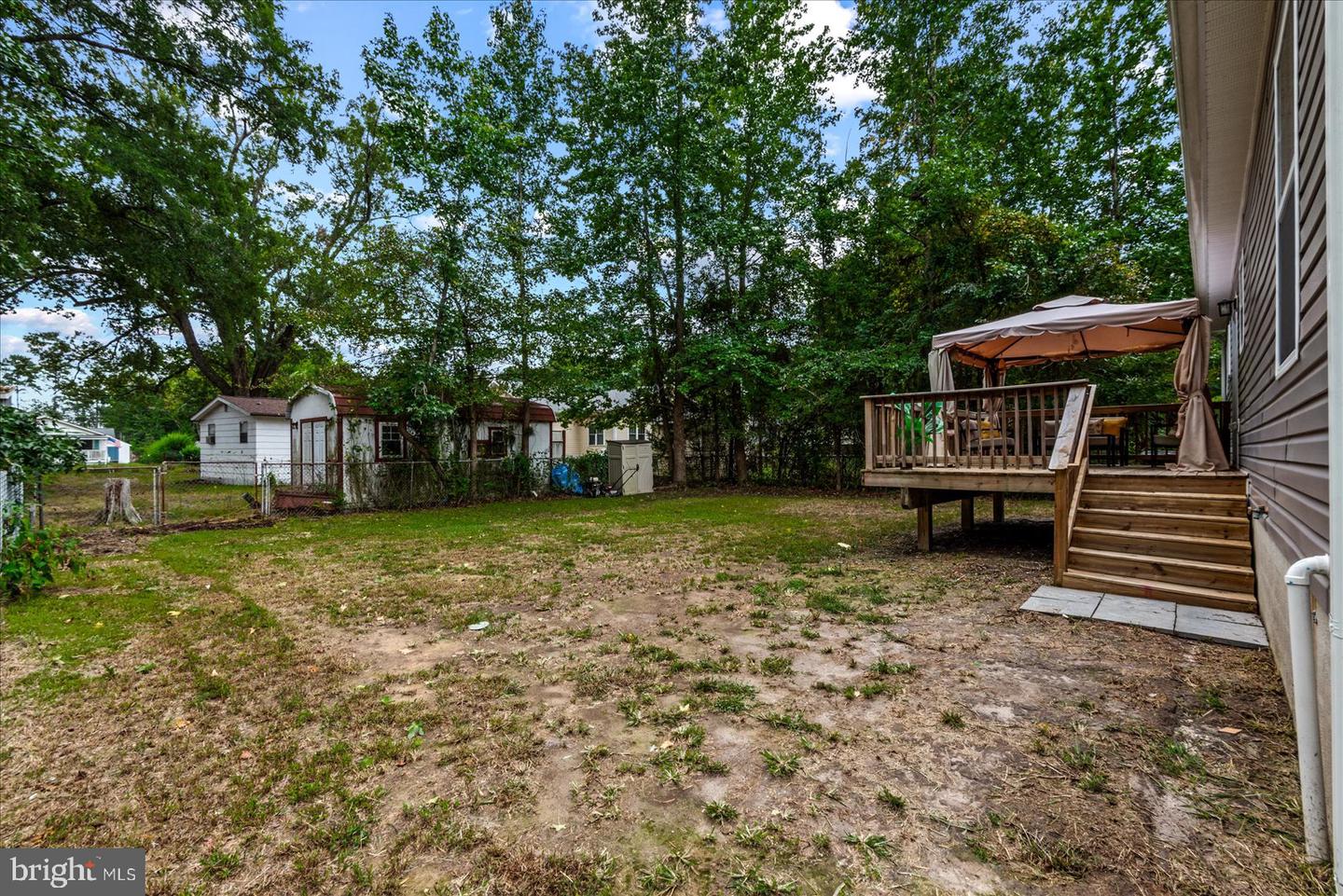 58 Pine St Property Photo 8
