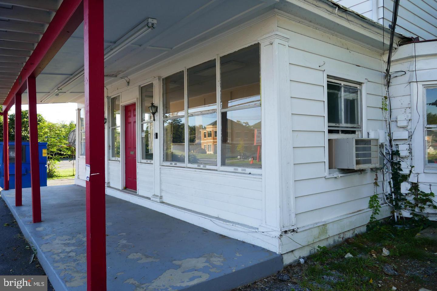 2641 Valley Ave Property Photo 5