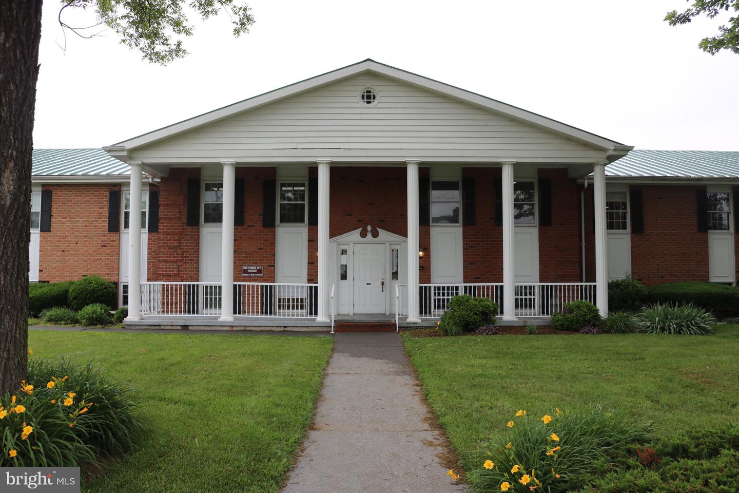 1330 Amherst St #suite E Property Photo 1