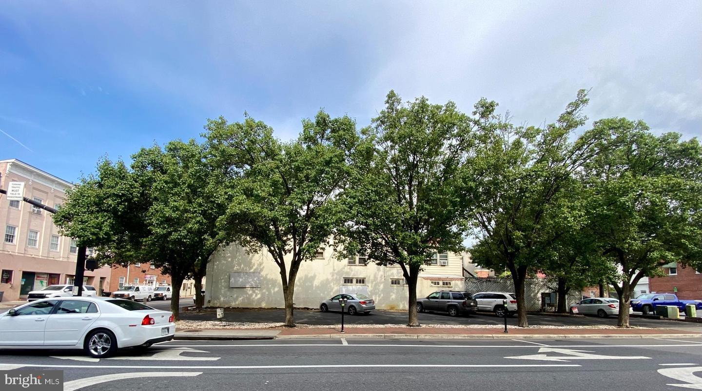 1 N BRADDOCK ST Property Photo 1