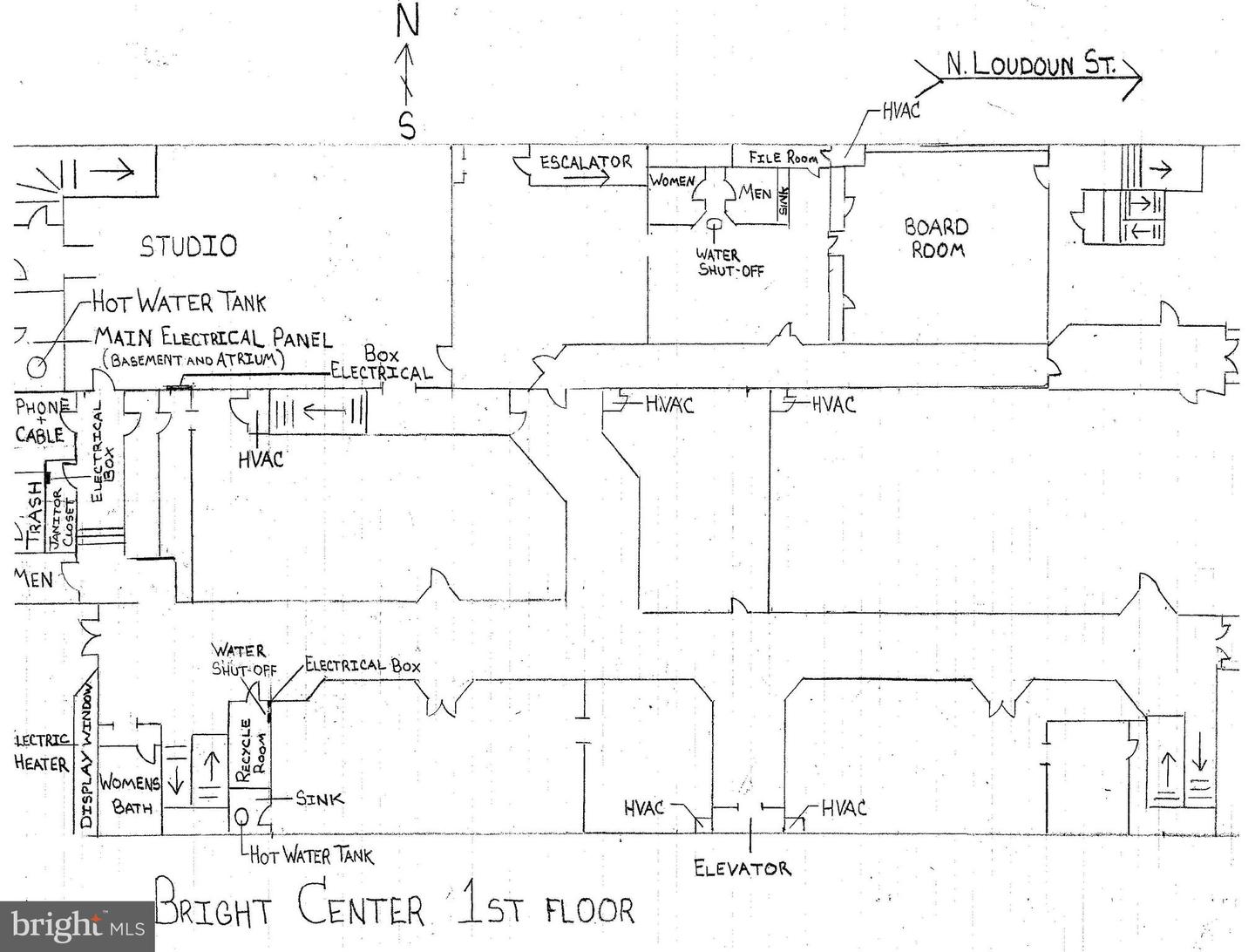 9 Loudoun St N Property Photo 23