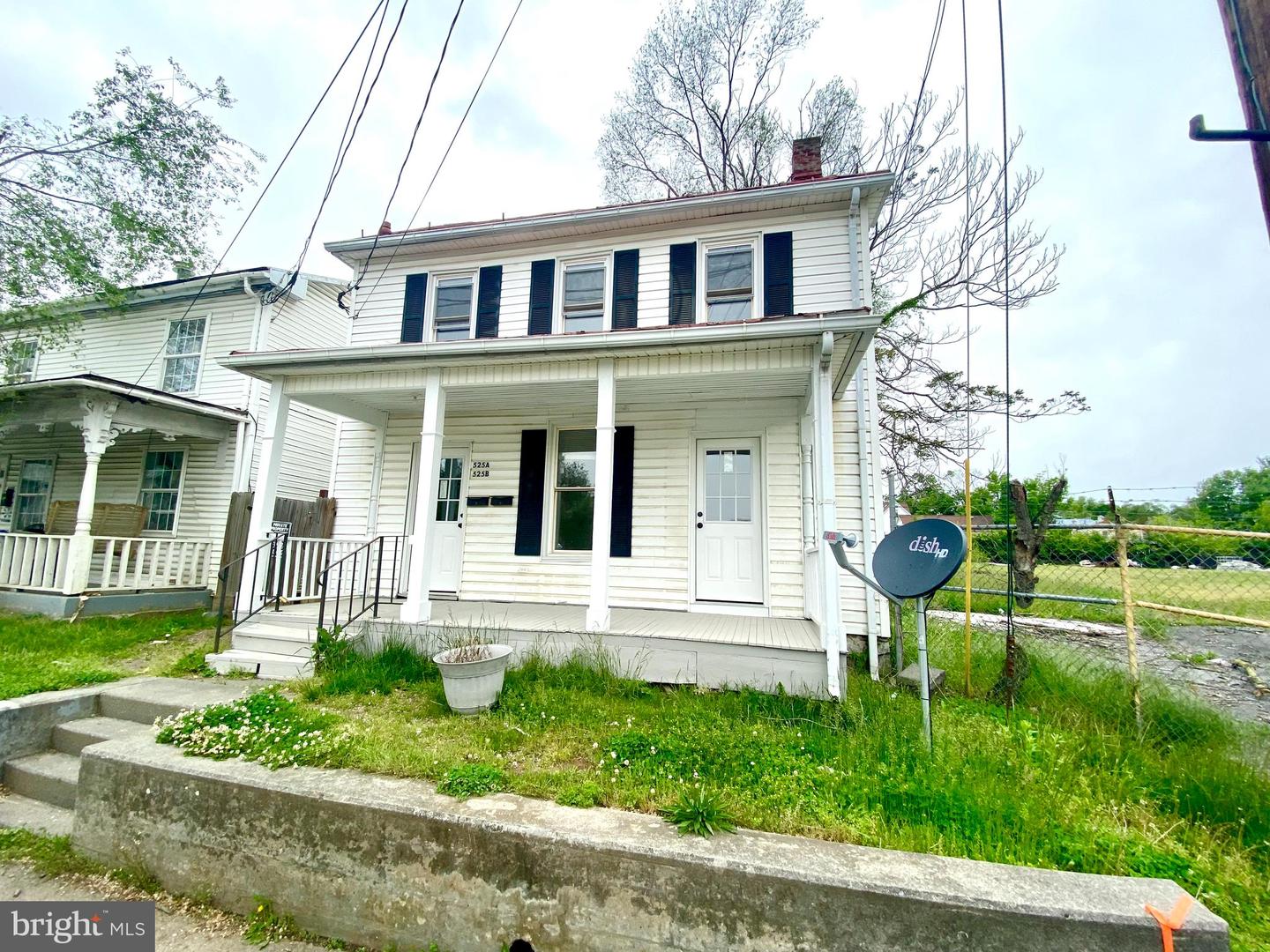 525 N Cameron St Property Photo