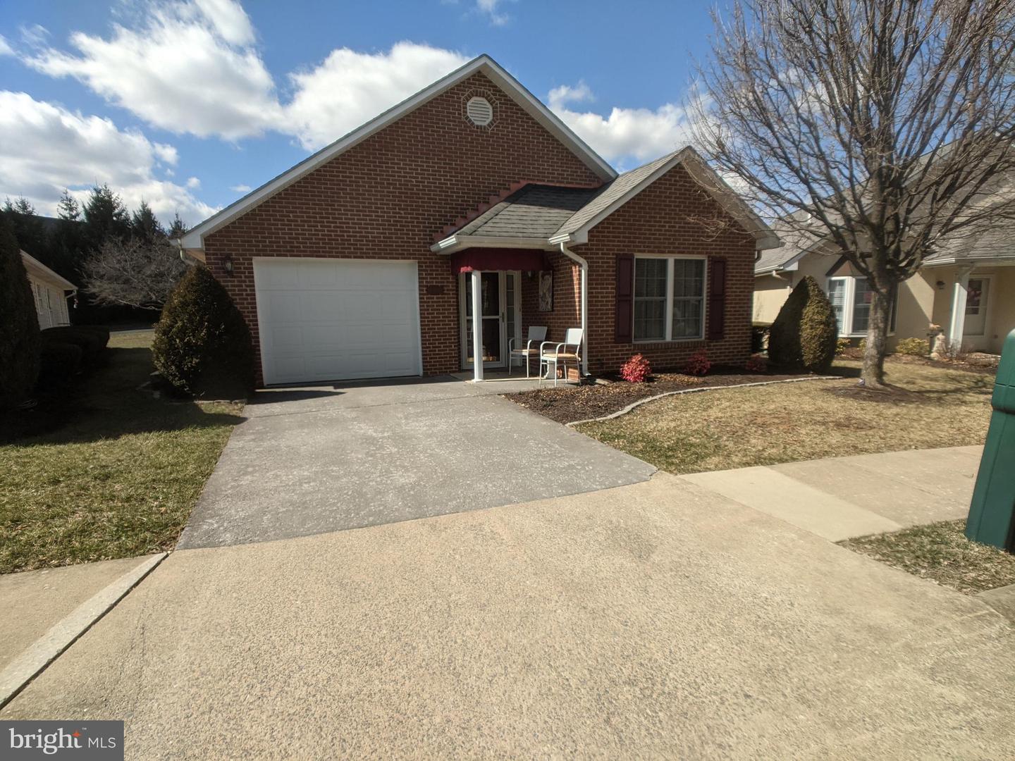 1839 Tilghman Ln Property Photo